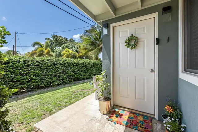 Listing Image for 219 Kenolio Rd 20 of 41