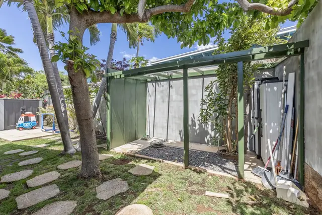Listing Image for 219 Kenolio Rd 23 of 41