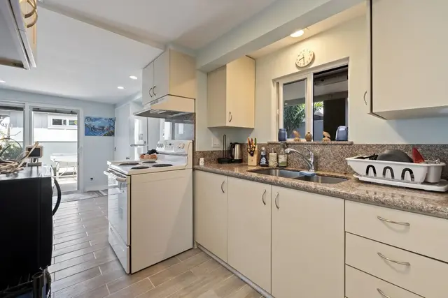 Listing Image for 219 Kenolio Rd 26 of 41