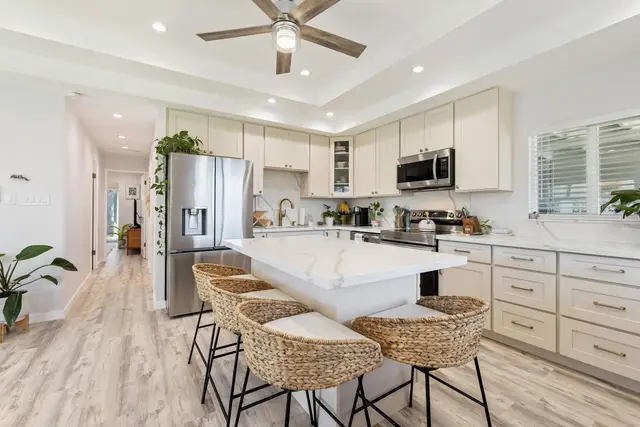 Listing Image for 219 Kenolio Rd 5 of 41