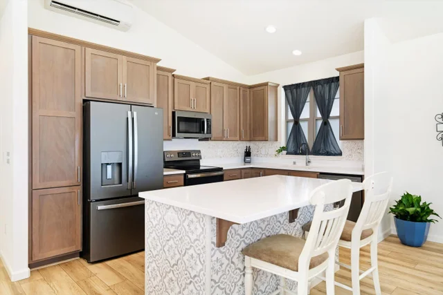 Listing Image for 72 Kupaloke St 14 of 49