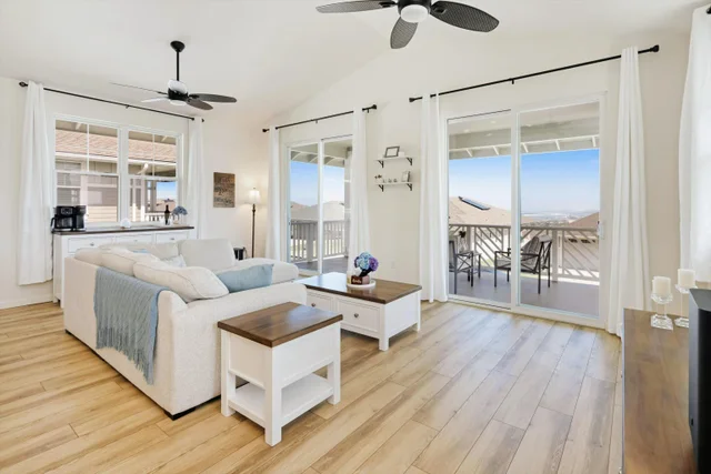 Listing Image for 72 Kupaloke St 2 of 49