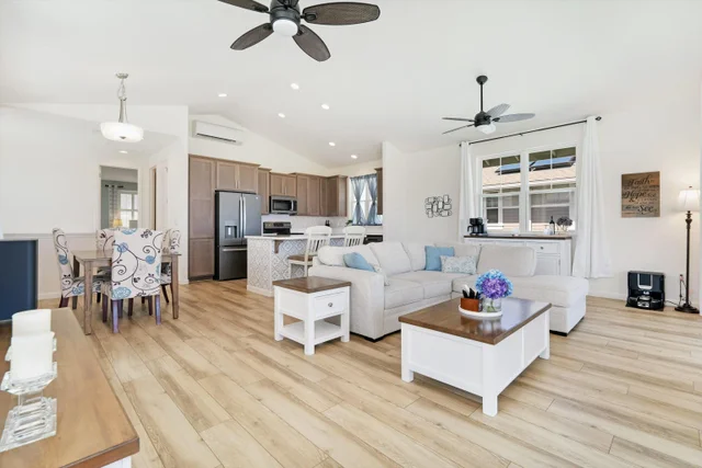 Listing Image for 72 Kupaloke St 4 of 49