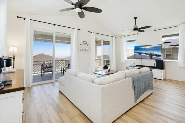 Listing Image for 72 Kupaloke St 6 of 49