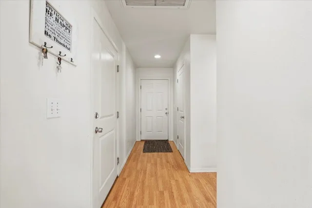 Listing Image for 27 Nokekula St 26 of 42