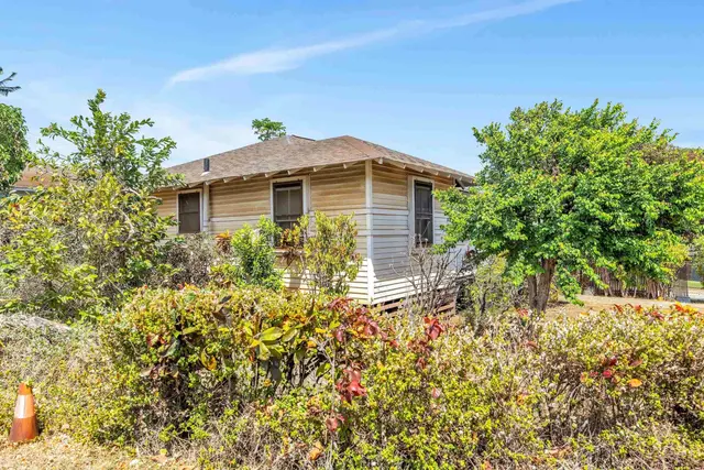 Listing Image for 1982 Kalawi Pl 13 of 20