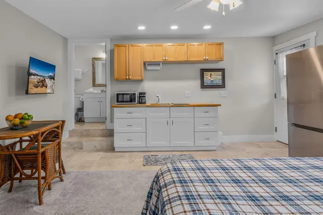 Listing Image for 601 Linekona Pl 30 of 33