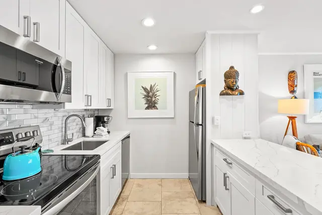 Listing Image for 4057 Lower Honoapiilani Rd 114 13 of 23