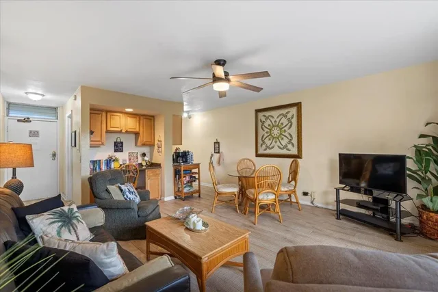 Listing Image for 73 N Kihei Rd 204 6 of 30