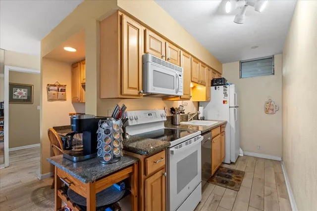 Listing Image for 73 N Kihei Rd 204 8 of 30