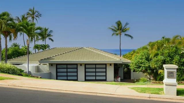 Listing Image for 3898 Waakaula Pl 4 of 50