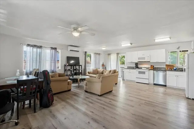 Listing Image for 193 Akai St 10 of 41