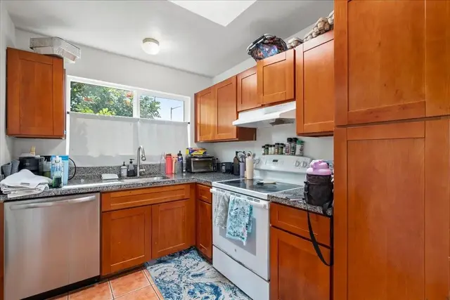 Listing Image for 193 Akai St 24 of 41