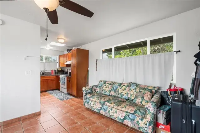 Listing Image for 193 Akai St 25 of 41