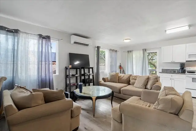 Listing Image for 193 Akai St 8 of 41