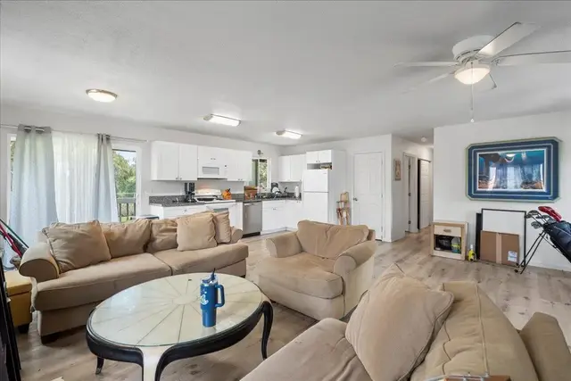 Listing Image for 193 Akai St 9 of 41