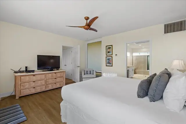Listing Image for 500 Bay Dr 37b2-3-4 21 of 40