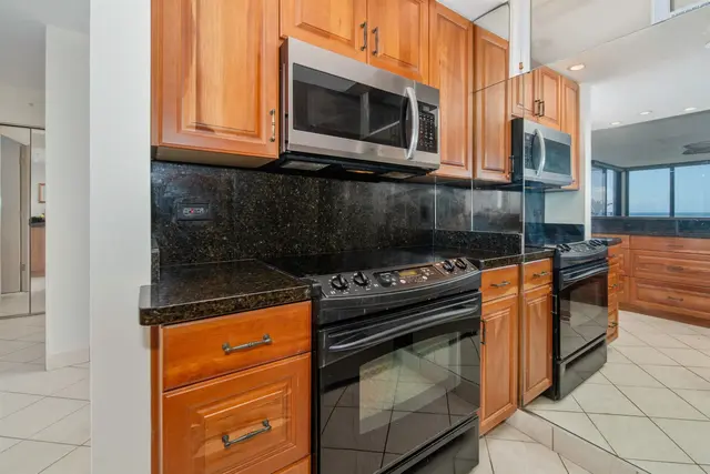 Listing Image for 110 Kaanapali Shores Pl 1006 19 of 48