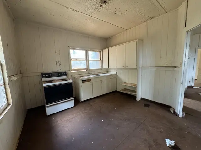 Listing Image for 89 Hoaikane St 12 of 28