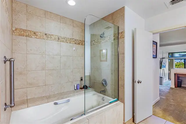 Listing Image for 2560 Kekaa Dr G201 22 of 37