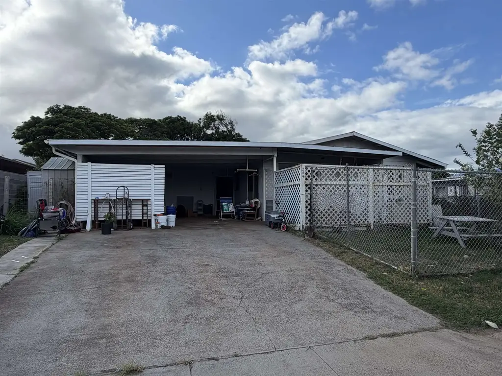 244 S Lehua St, Kahului