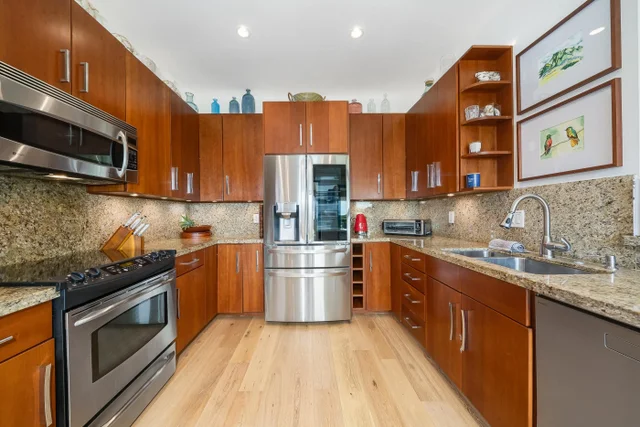 Listing Image for 500 Kapalua Dr 15v2 11 of 40