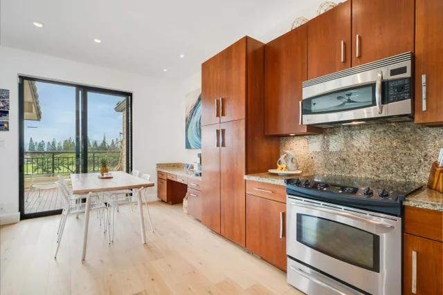 Listing Image for 500 Kapalua Dr 15v2 12 of 40