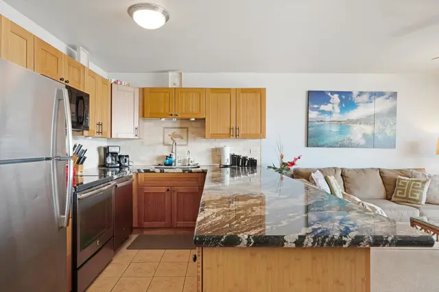 Listing Image for 50 Hauoli St 103 16 of 45