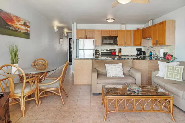Listing Image for 50 Hauoli St 103 18 of 45