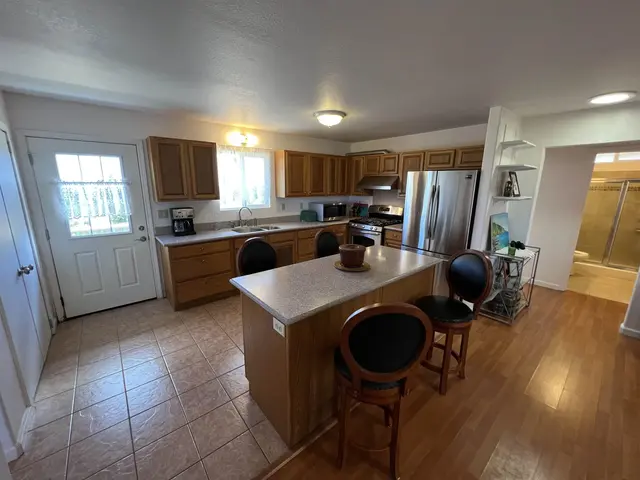 Listing Image for 1060 Mamalu La'i Pl 13 of 27