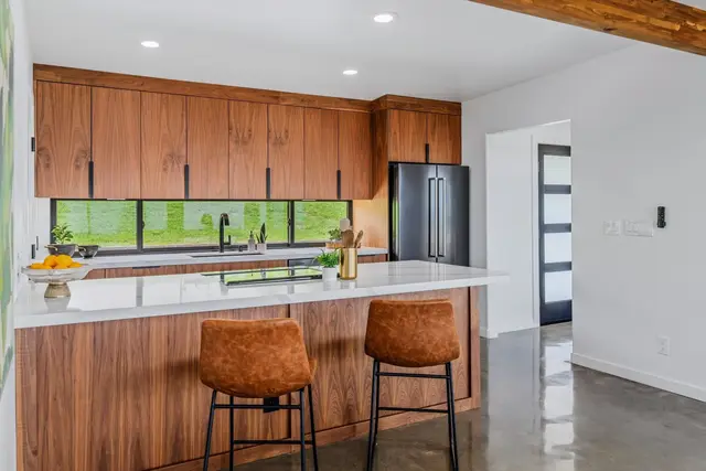 Listing Image for 1109 Pookela Rd B 13 of 45