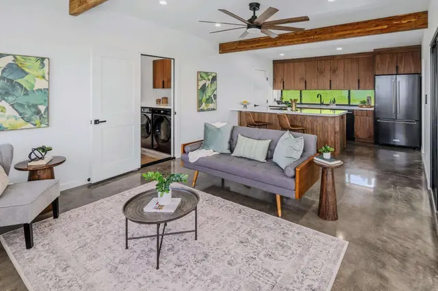 Listing Image for 1109 Pookela Rd B 16 of 45