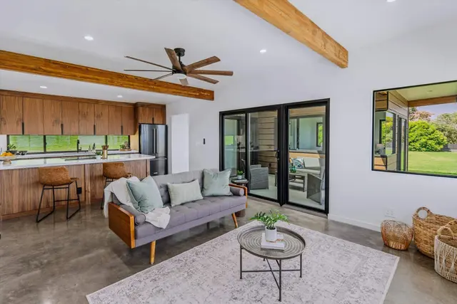 Listing Image for 1109 Pookela Rd B 17 of 45