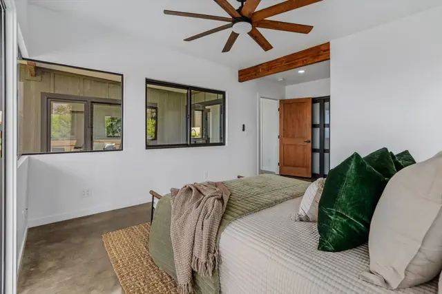 Listing Image for 1109 Pookela Rd B 21 of 45