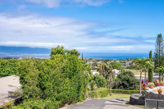 Listing Image for 1109 Pookela Rd B 30 of 45