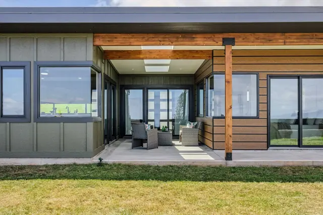 Listing Image for 1109 Pookela Rd B 32 of 45