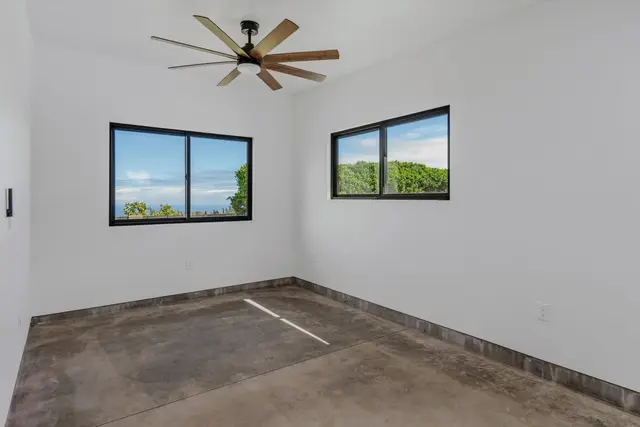 Listing Image for 1109 Pookela Rd B 35 of 45