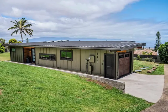Listing Image for 1109 Pookela Rd B 39 of 45
