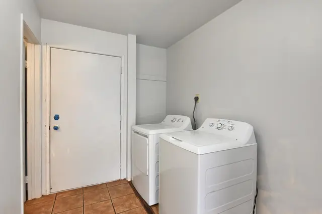 Listing Image for 3740 Lower Honoapiilani Rd A305 4 of 37