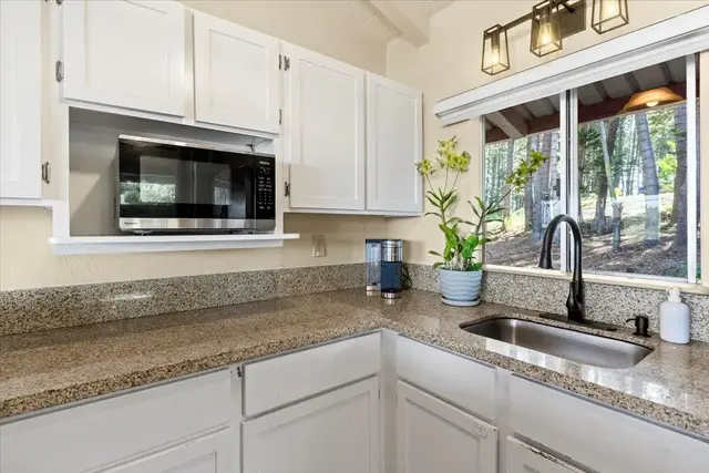 Listing Image for 2481 Liliko'i Rd Unit B 22 of 45