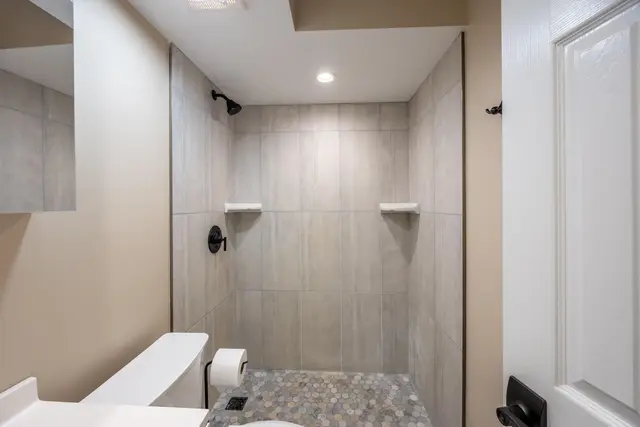 Listing Image for 3676 Lower Honoapiilani Rd A301 18 of 27