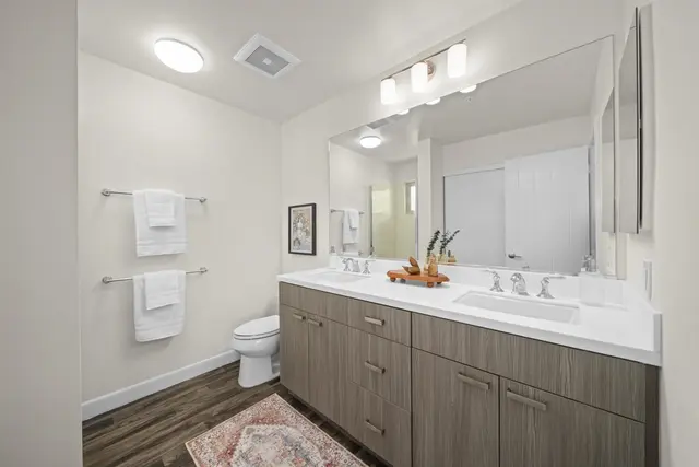 Listing Image for 73 Piilaniwahine Pl 2104 33 of 43