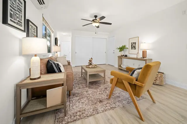 Listing Image for 73 Piilaniwahine Pl 2104 4 of 43