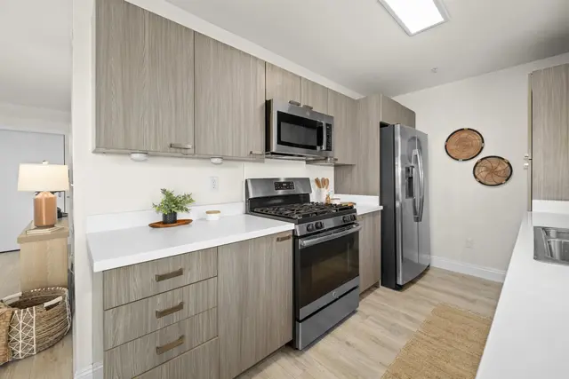 Listing Image for 73 Piilaniwahine Pl 2104 9 of 43