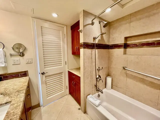 Listing Image for 2481 Kaanapali Pkwy 551w 19 of 40