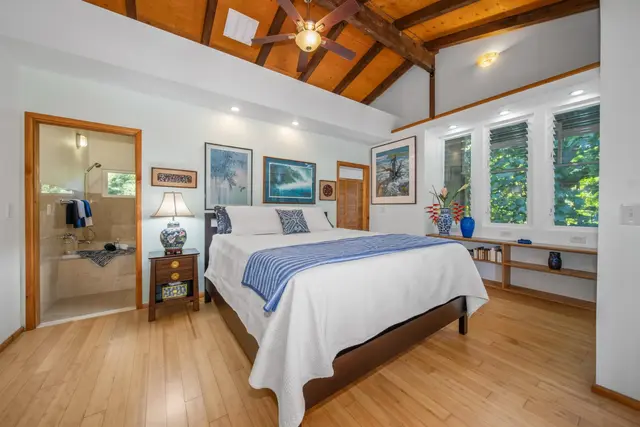 Listing Image for 132 Mahola St 13 of 37