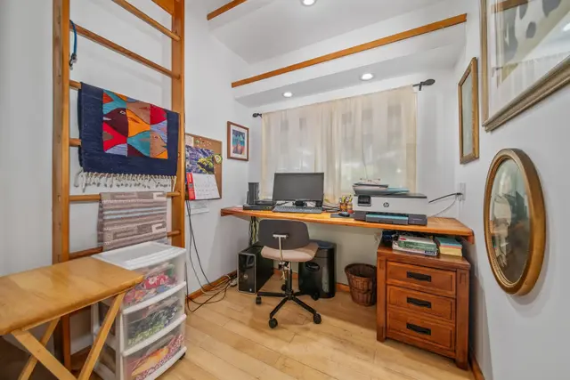 Listing Image for 132 Mahola St 22 of 37