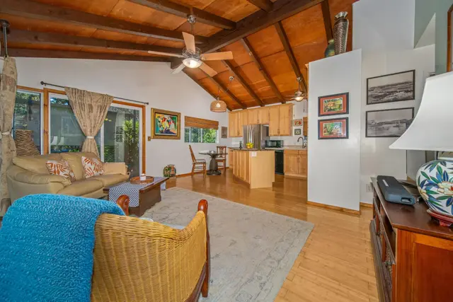 Listing Image for 132 Mahola St 6 of 37