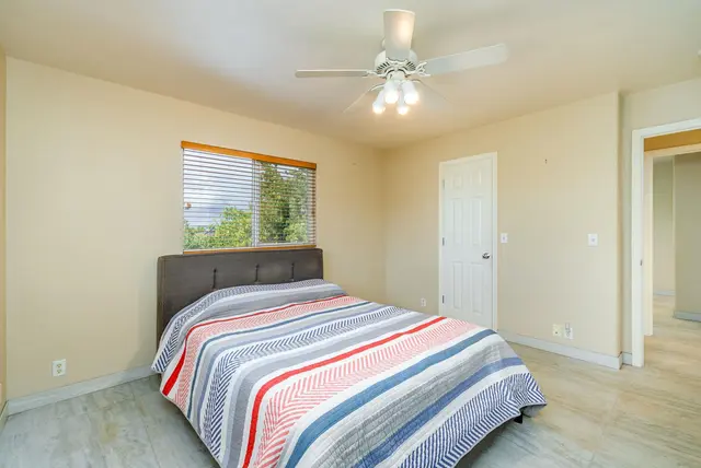 Listing Image for 44 Wawali St 16 of 35