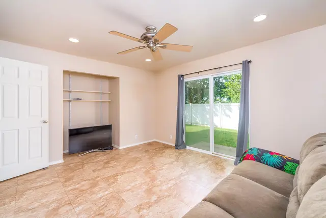 Listing Image for 44 Wawali St 25 of 35